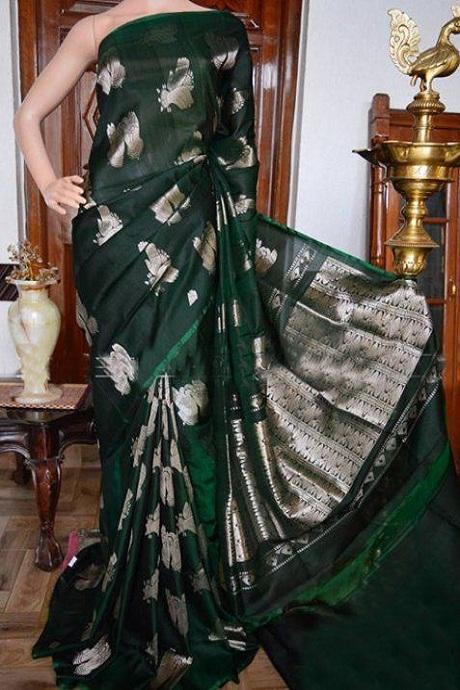 Admirable Rich Green Colored Soft Silk Jacquard Sarees SY 1098