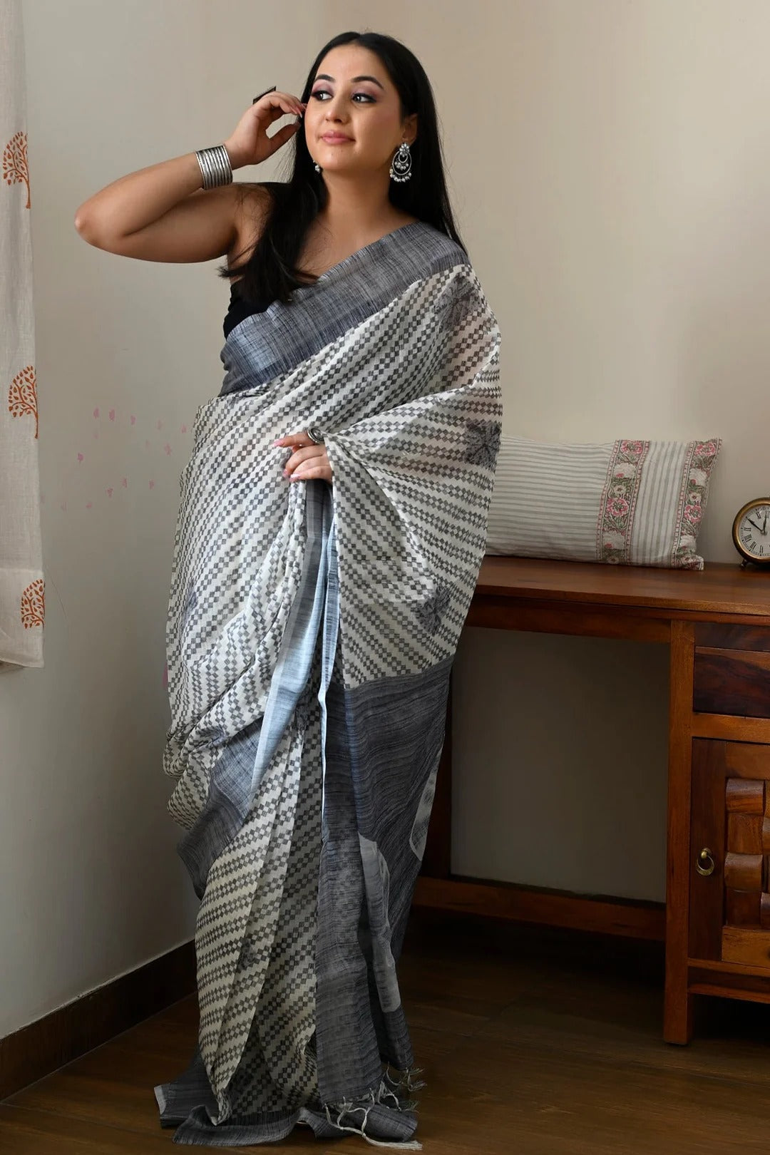 Casual Wear Cream Grey Color Linen Saree with Digital Print
