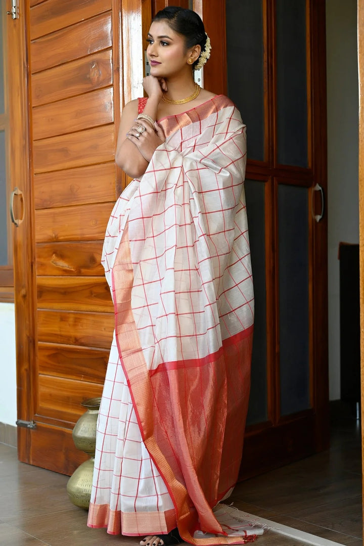 Festival Wear White And Red Color Maheshwari Saree With Golden Zari Pallu