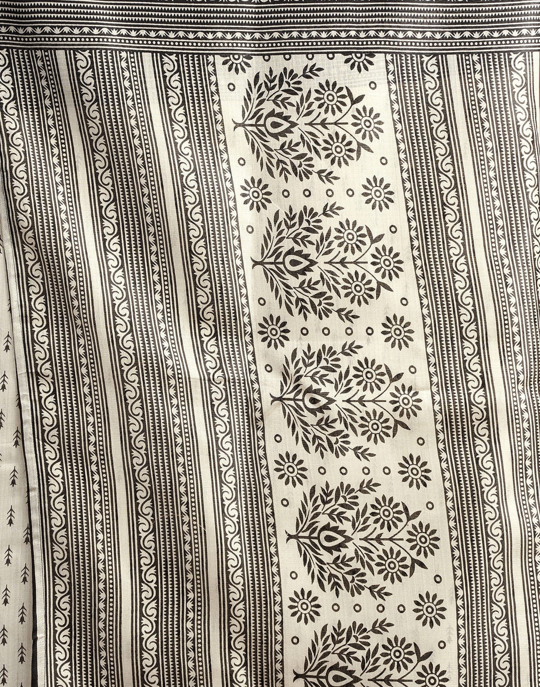Festival Wear White Color Cotton Blend Printed Saree