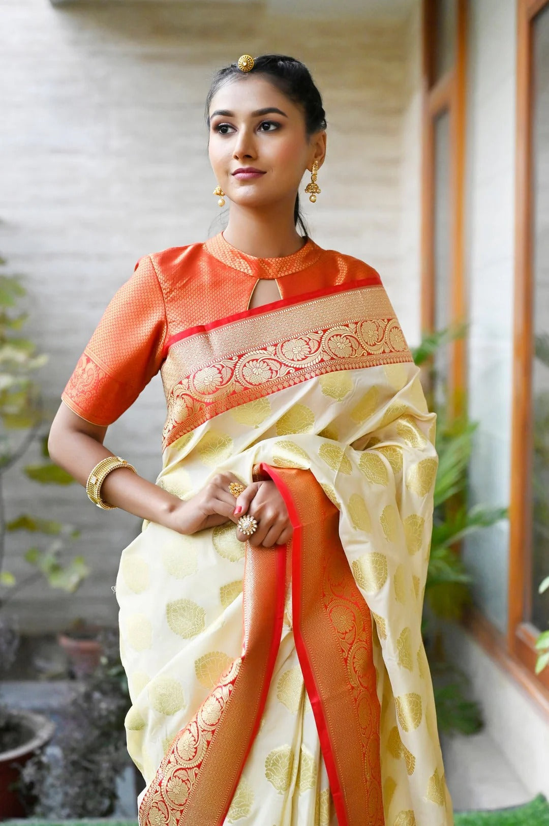 Off White Color Banarasi Saree with Zari Border and Heavy Pallu