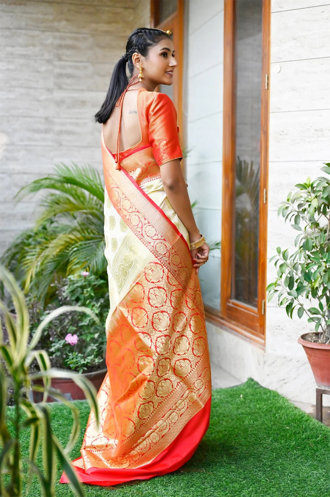 Off White Color Banarasi Saree with Zari Border and Heavy Pallu