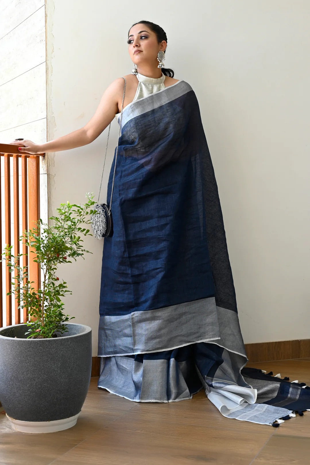 Party Wear Navy Blue Color Linen Handloom Saree with Silver Border