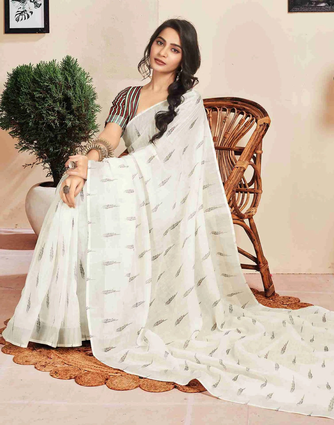 Party Wear White Color Cotton Printed Saree