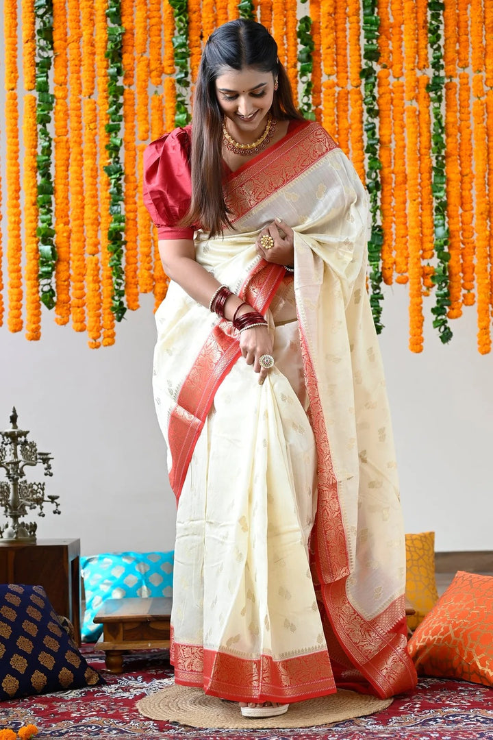 Wedding Wear Ivory Color Maheshwari Saree With Red Pallu And Borders