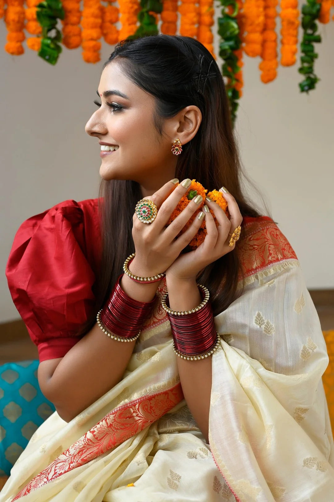 Wedding Wear Ivory Color Maheshwari Saree With Red Pallu And Borders