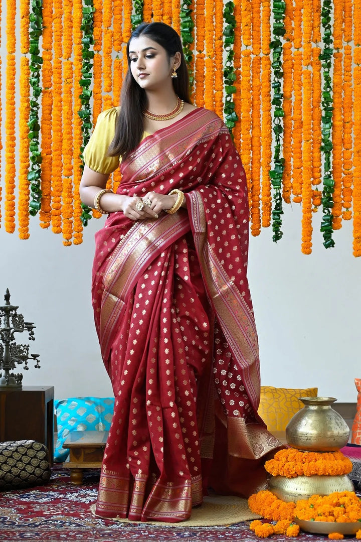 Wedding Wear Maroon Color Maheshwari Saree With Zari Pallu
