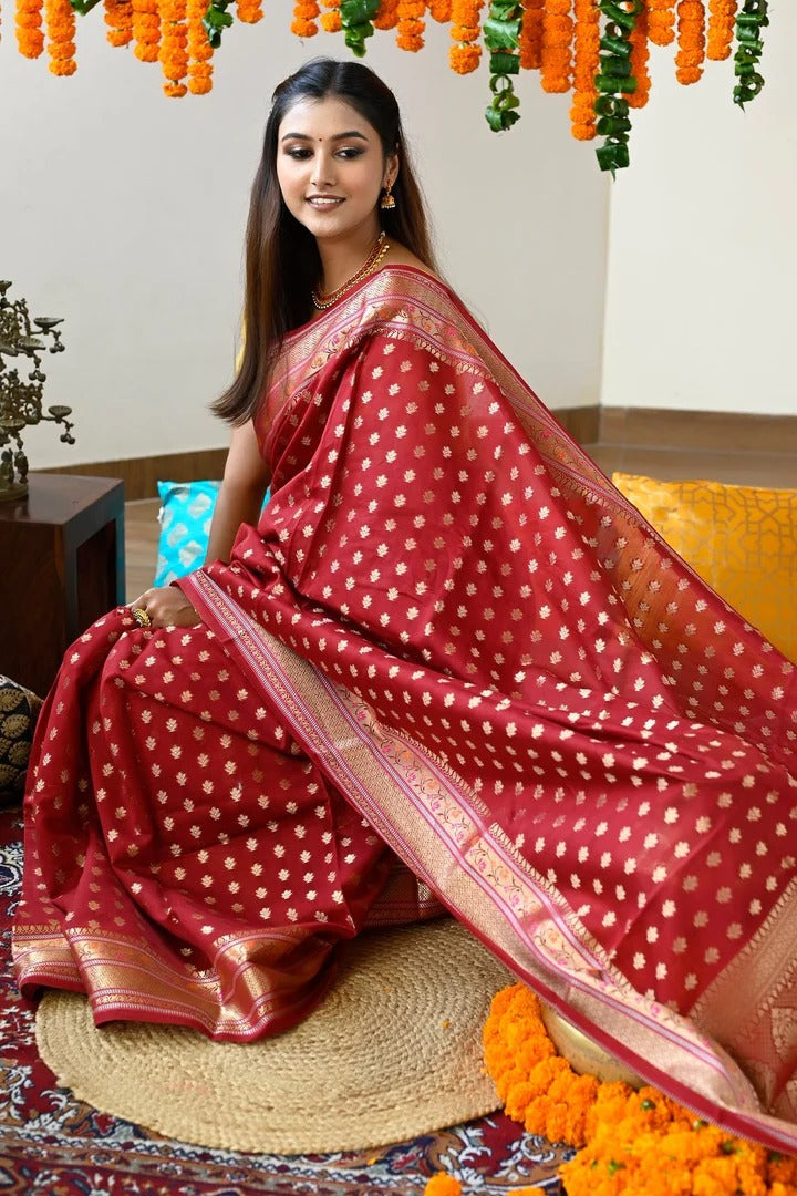 Wedding Wear Maroon Color Maheshwari Saree With Zari Pallu